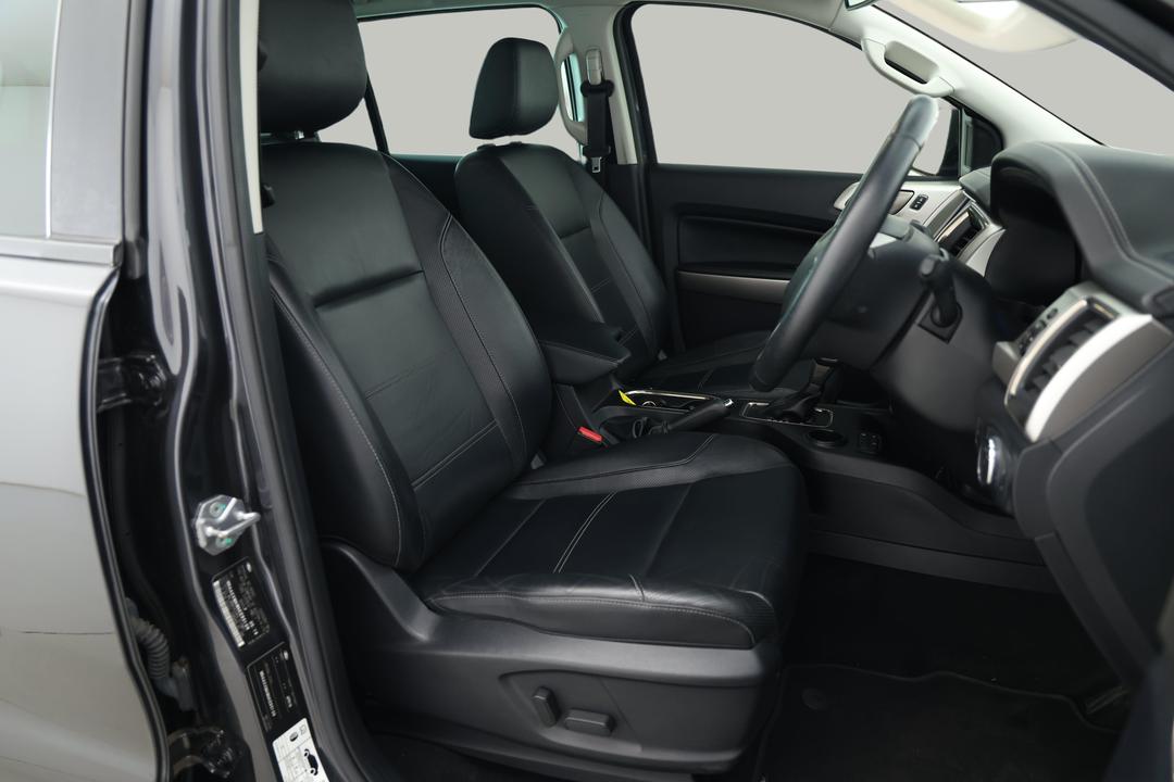 2019 Ford Everest Trend (RWD 7 Seat), Automatic, 101168 km, Right Side Front Door Cabin View