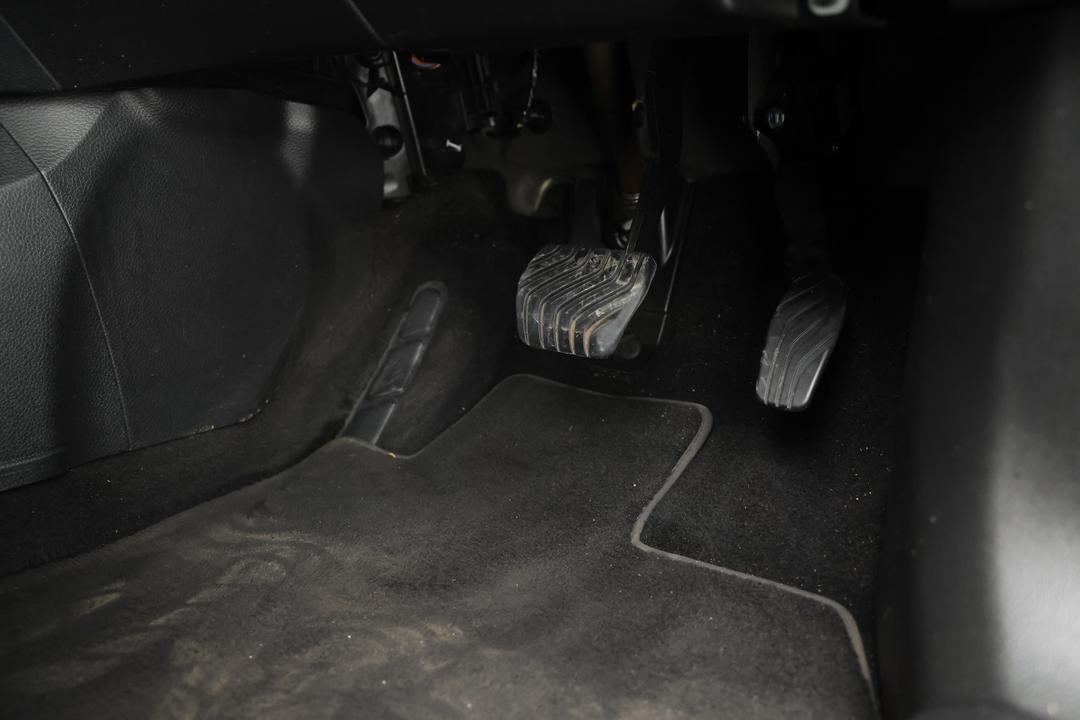 2019 Nissan Qashqai St, Automatic, 54242 km, Pedals and Footmat