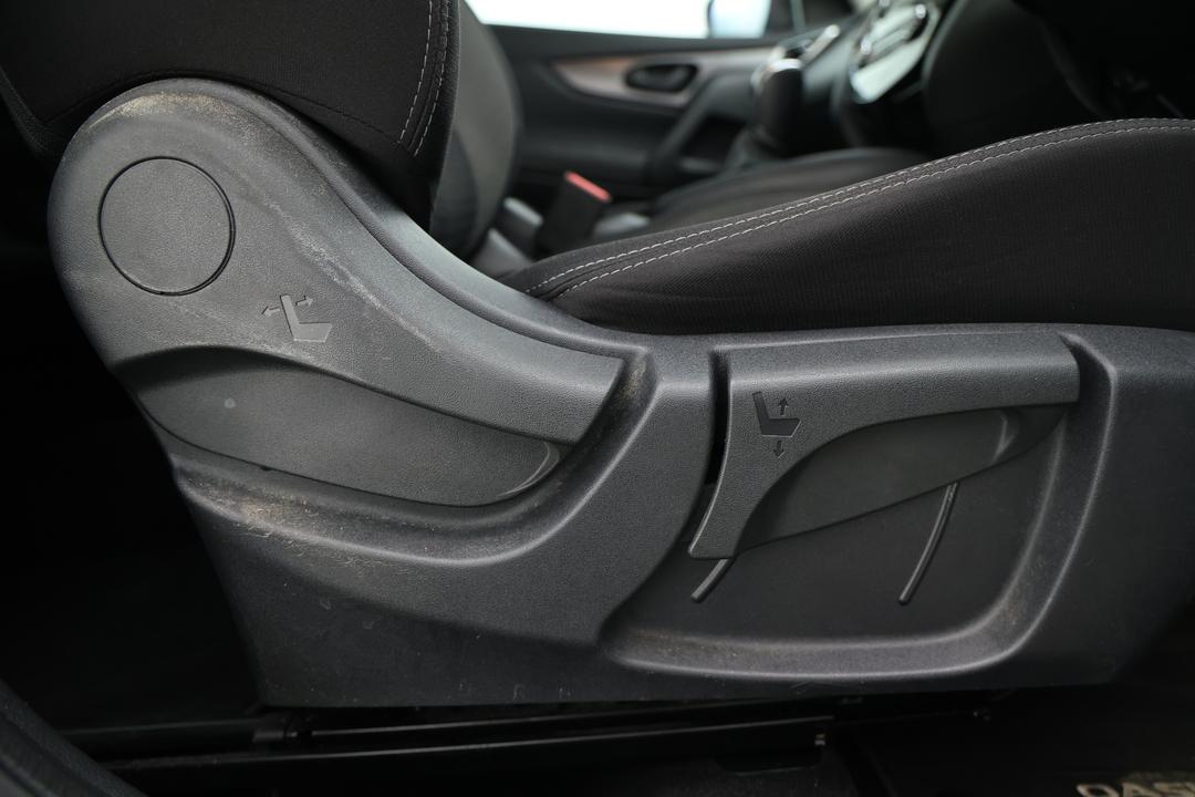 2019 Nissan Qashqai St, Automatic, 54242 km, Drivers Side Adjustment Panel
