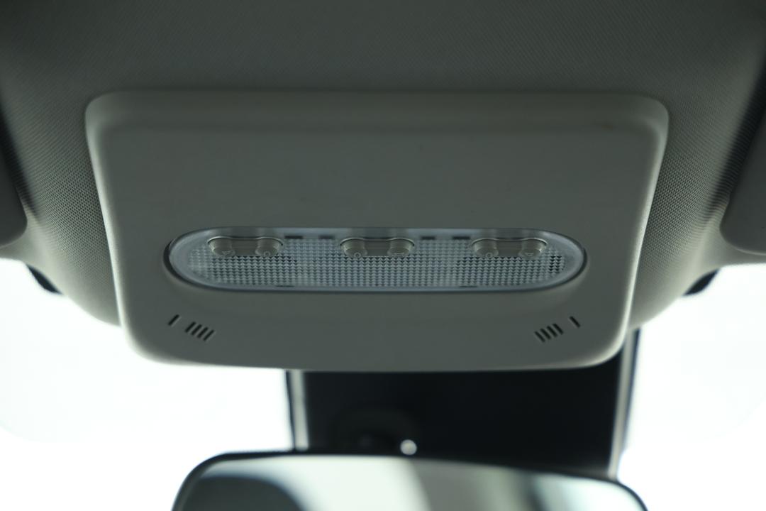 2018 Nissan Qashqai St-l, Automatic, 72900 km, On-Roof Controls/Sunglass holder