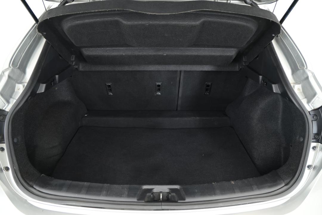 2018 Nissan Qashqai St-l, Automatic, 72900 km, Boot Inside View