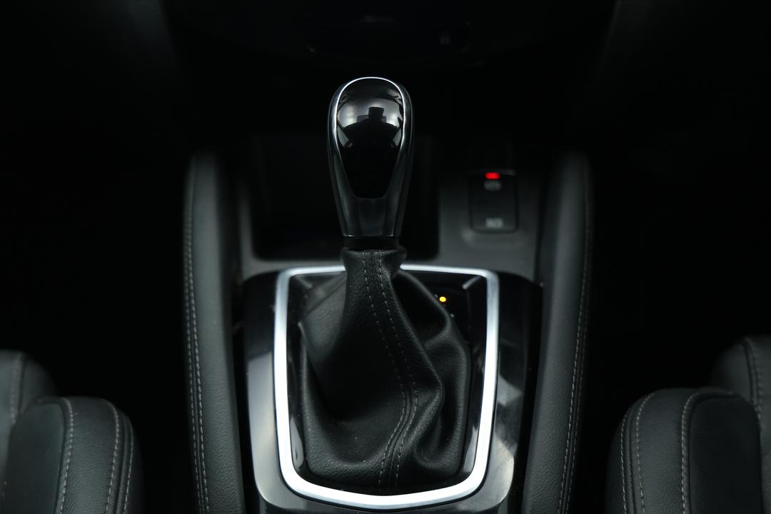2018 Nissan Qashqai St-l, Automatic, 72900 km, Gear Lever 