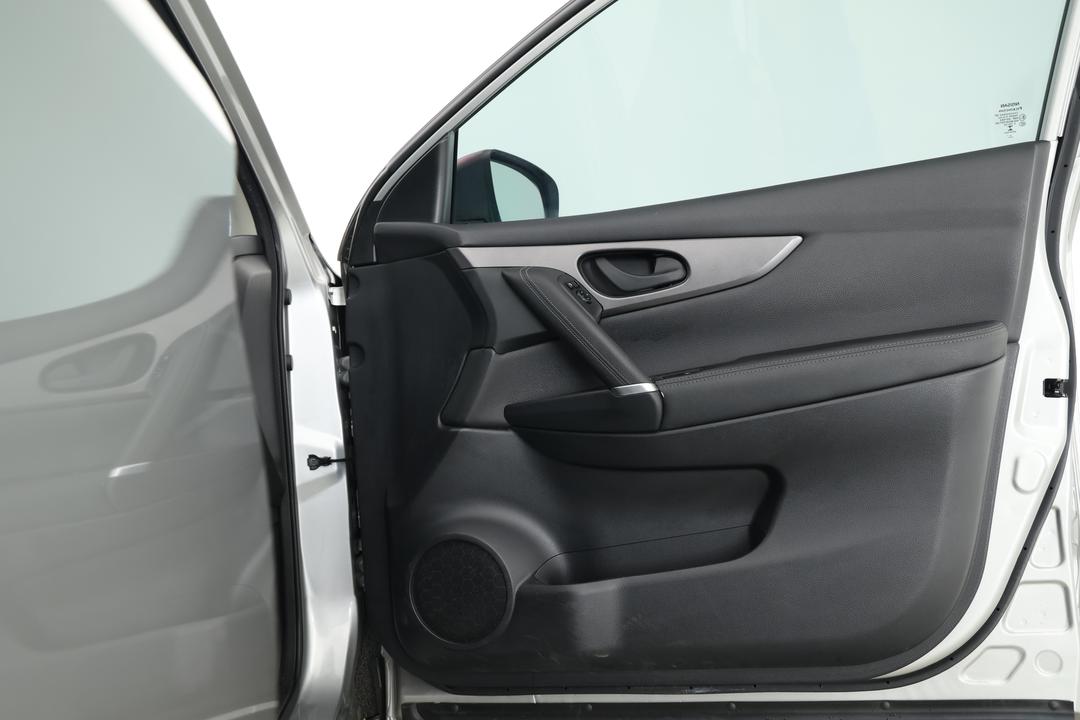 2018 Nissan Qashqai St-l, Automatic, 72900 km, Speaker View