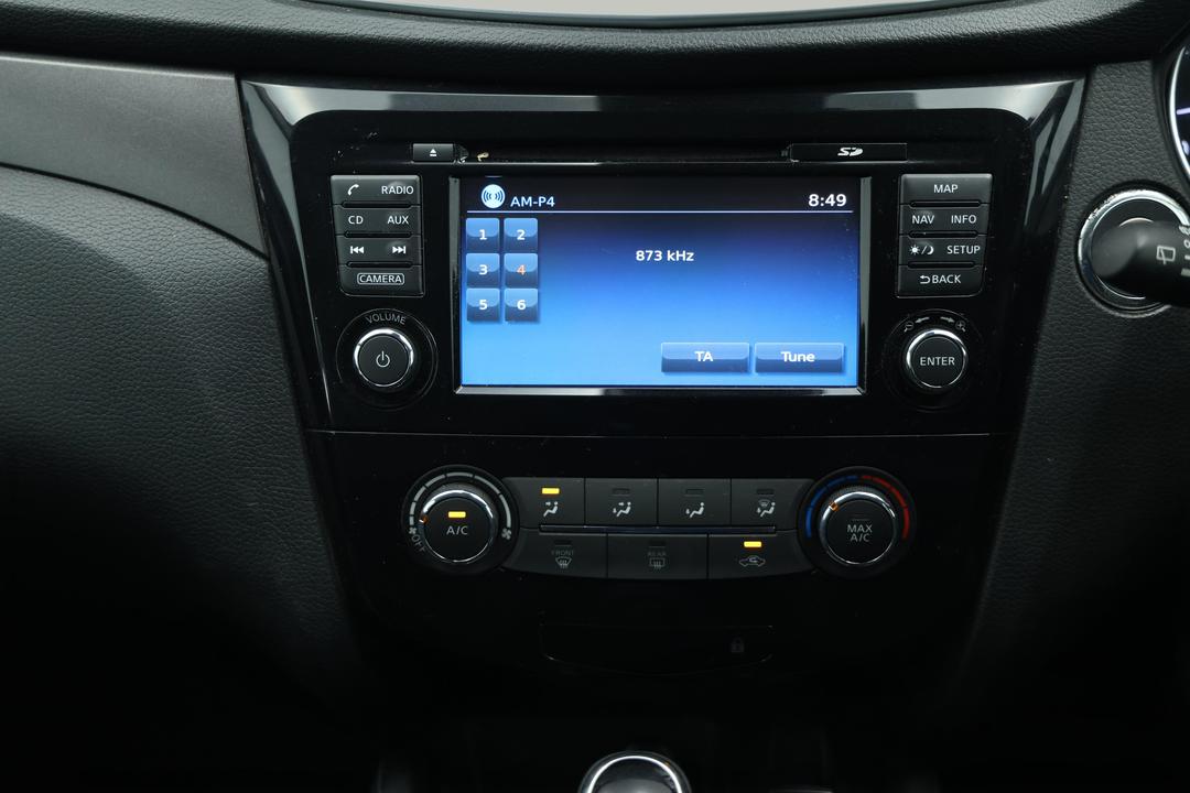 2018 Nissan Qashqai St-l, Automatic, 72900 km, Center Console