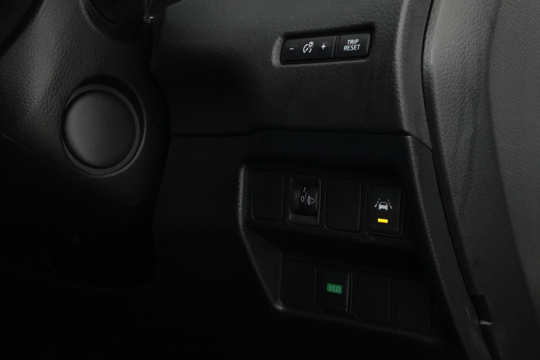 2018 Nissan Qashqai St-l, Automatic, 72900 km, Utility Switches/Buttons