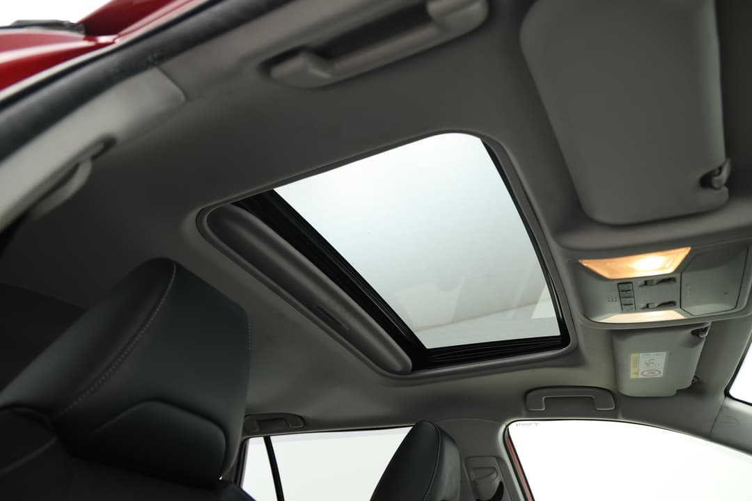 2019 Toyota RAV4 Cruiser (AWD) Hybrid, Automatic, 112061 km, Interior Sunroof/Moonroof