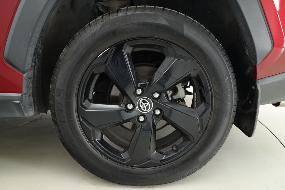 2019 Toyota RAV4 Cruiser (AWD) Hybrid, Automatic, 112061 km, Left Rear Wheel