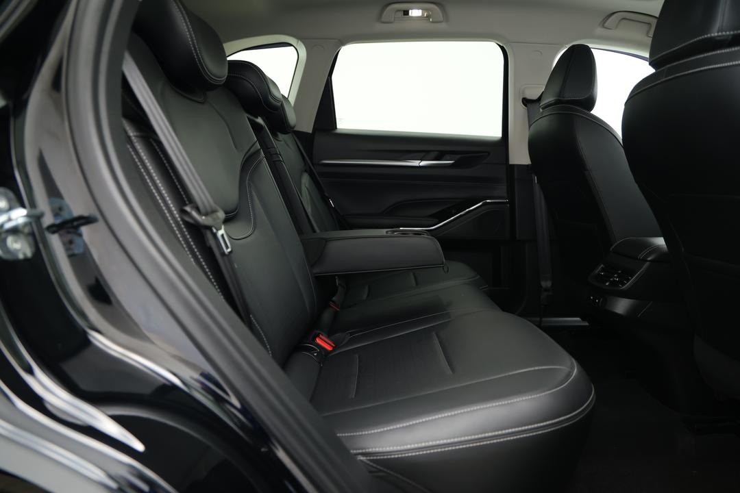2022 GWM Haval H6 Ultra AWD, Automatic, 52619 km, Right Side Rear Door Cabin View