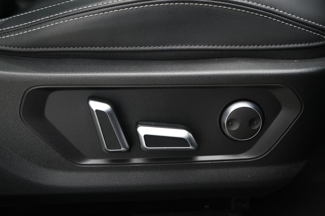 2022 GWM Haval H6 Ultra AWD, Automatic, 52619 km, Drivers Side Adjustment Panel
