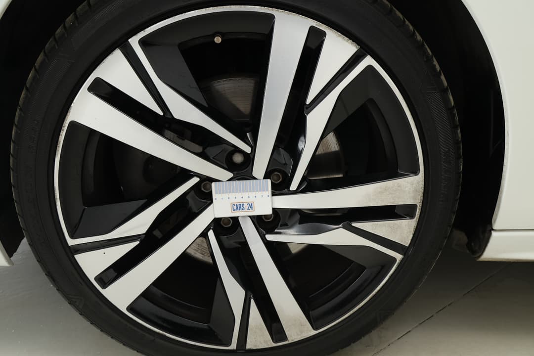 2019 Peugeot 508 Gt, Automatic, 69510 km, Wheels Rim Rear RHS Gutter Rash