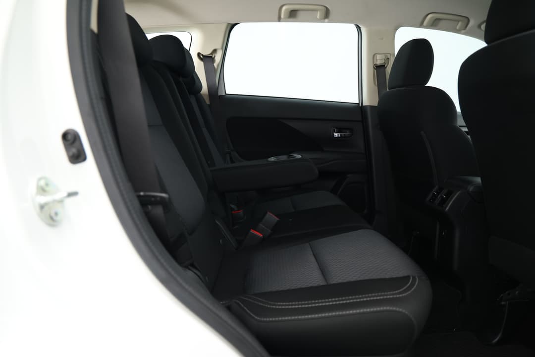 2018 Mitsubishi Outlander Es Adas 5 Seat (2WD), Automatic, 71329 km, Right Side Rear Door Cabin View