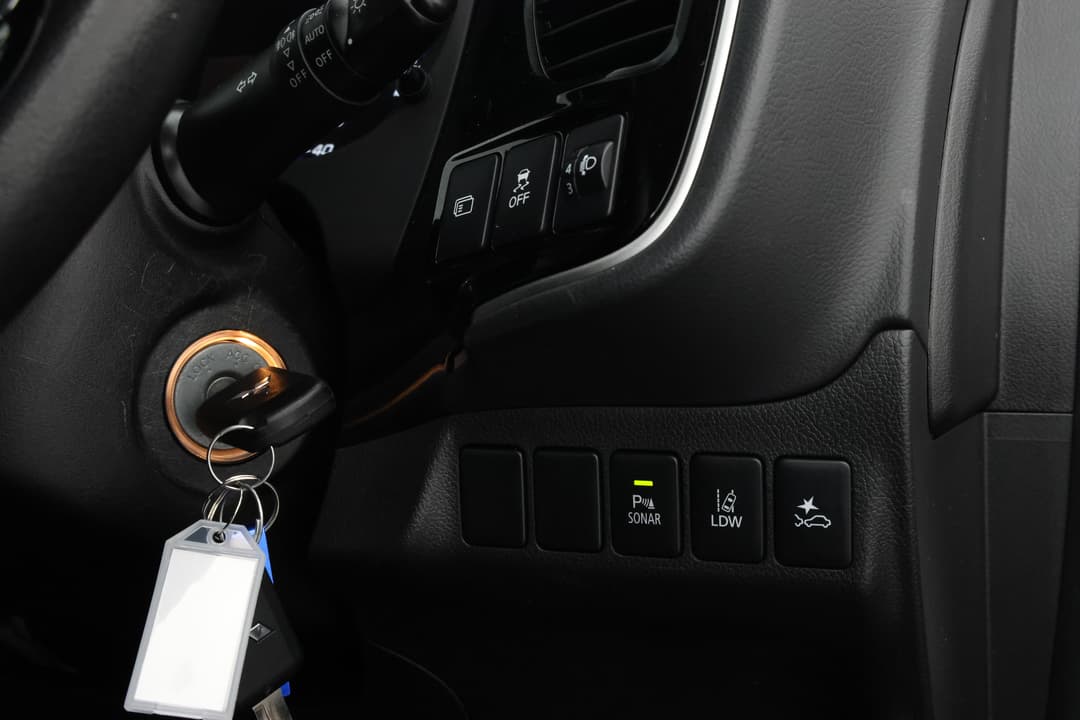 2018 Mitsubishi Outlander Es Adas 5 Seat (2WD), Automatic, 71329 km, Utility Switches/Buttons