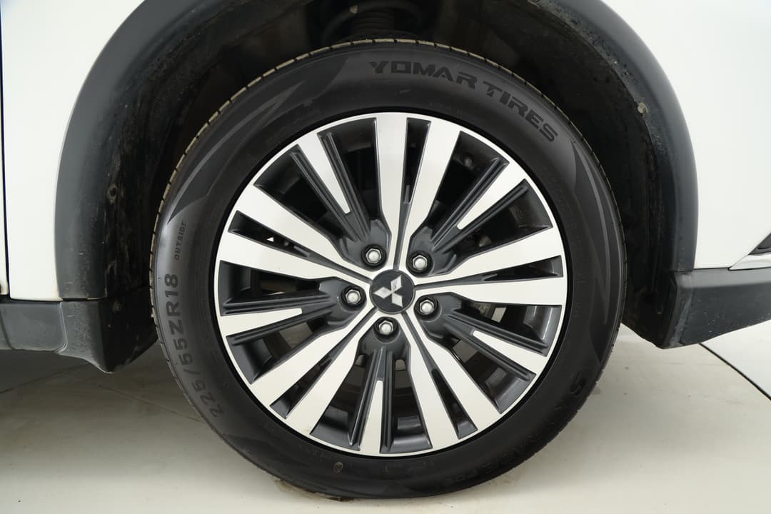 2018 Mitsubishi Outlander Es Adas 5 Seat (2WD), Automatic, 71329 km, Right Front Wheel