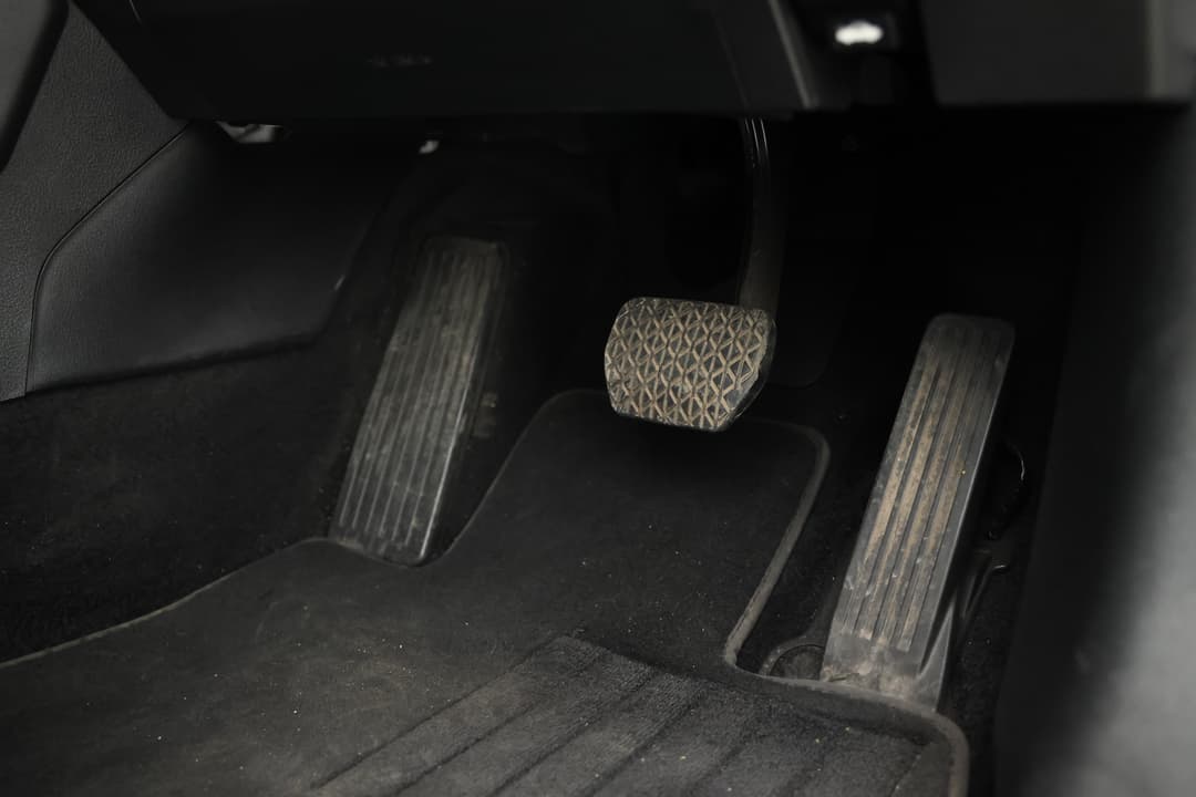 2022 Mazda Mx-30 G20e Evolve Mhev, Automatic, 46654 km, Pedals and Footmat