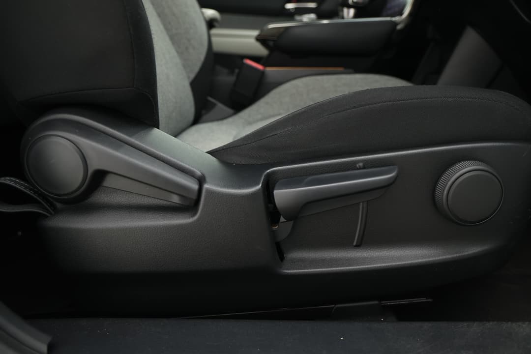 2022 Mazda Mx-30 G20e Evolve Mhev, Automatic, 46654 km, Drivers Side Adjustment Panel