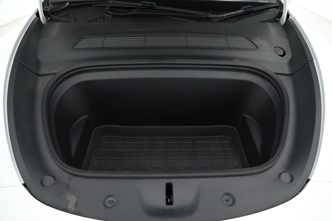 2023 Tesla Model Y Rear-wheel Drive, Automatic, 42095 km, Open Bonnet (Engine)