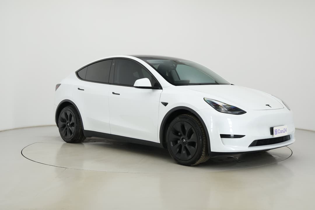 2023 Tesla Model Y Rear-wheel Drive, Automatic, 42095 km, Right Front Diagonal (45- Degree) View