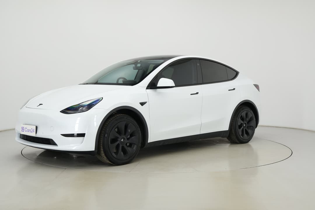 2023 Tesla Model Y Rear-wheel Drive, Automatic, 42095 km, Left Front Diagonal (45- Degree) View