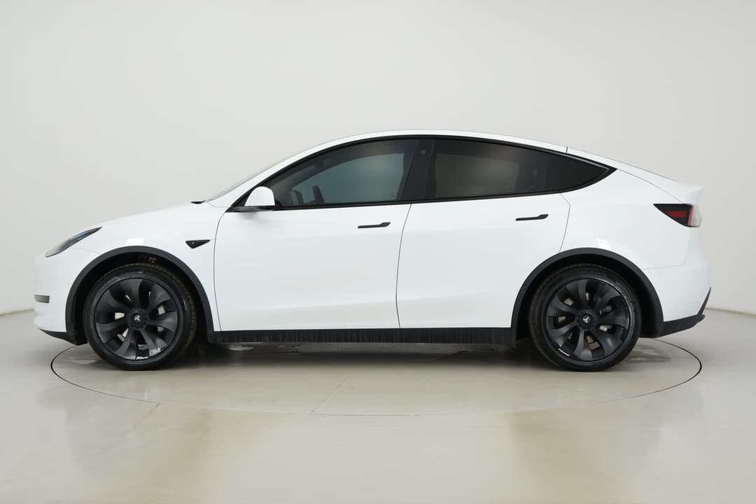 2023 Tesla Model Y Rear-wheel Drive, Automatic, 42095 km, Left Side View