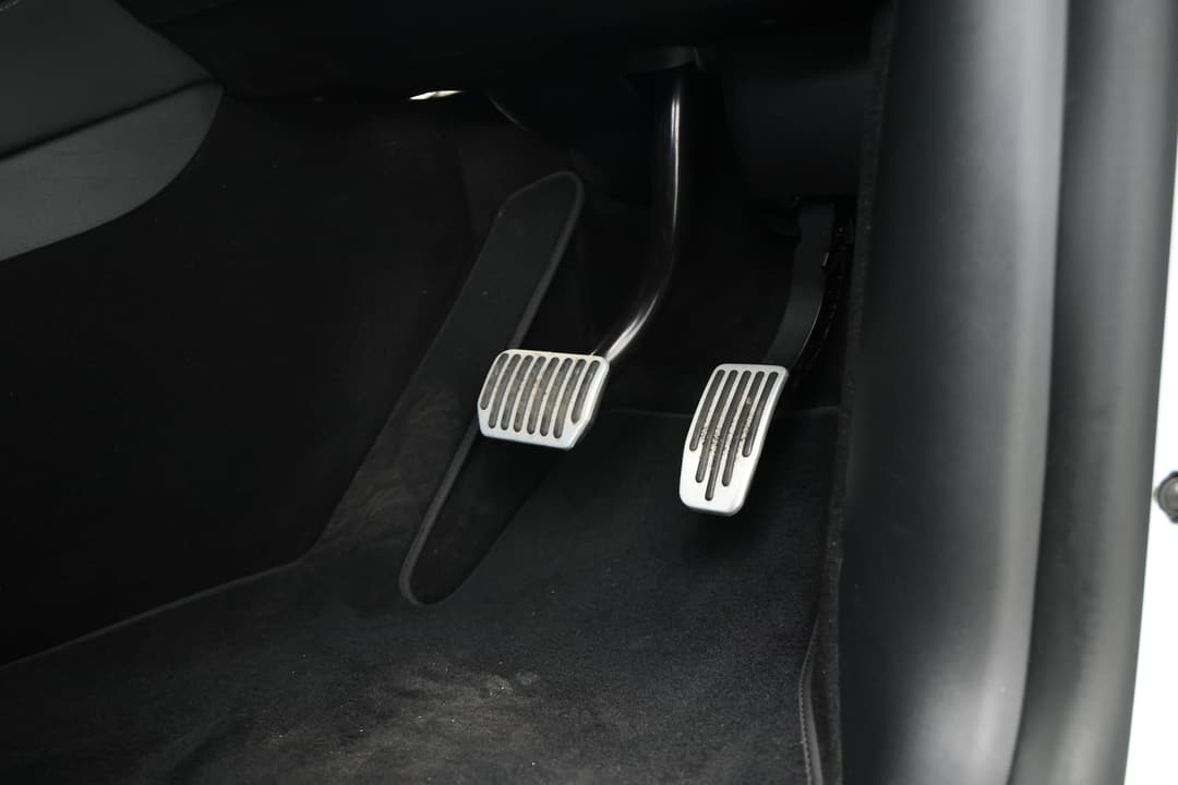2023 Tesla Model Y Rear-wheel Drive, Automatic, 42095 km, Pedals and Footmat