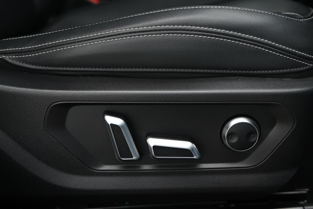 2022 GWM Haval H6 Ultra, Automatic, 62990 km, Drivers Side Adjustment Panel