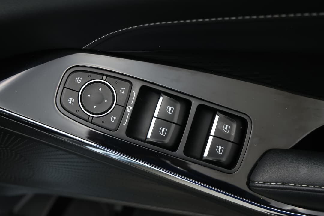 2022 GWM Haval H6 Ultra, Automatic, 62990 km, Drivers Side Door Panel Controls