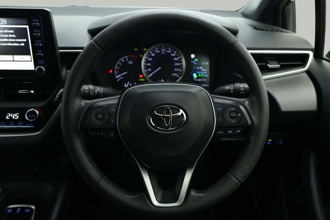 2020 Toyota Corolla Sx Hybrid, Automatic, 48090 km, Steering Wheel Close-up