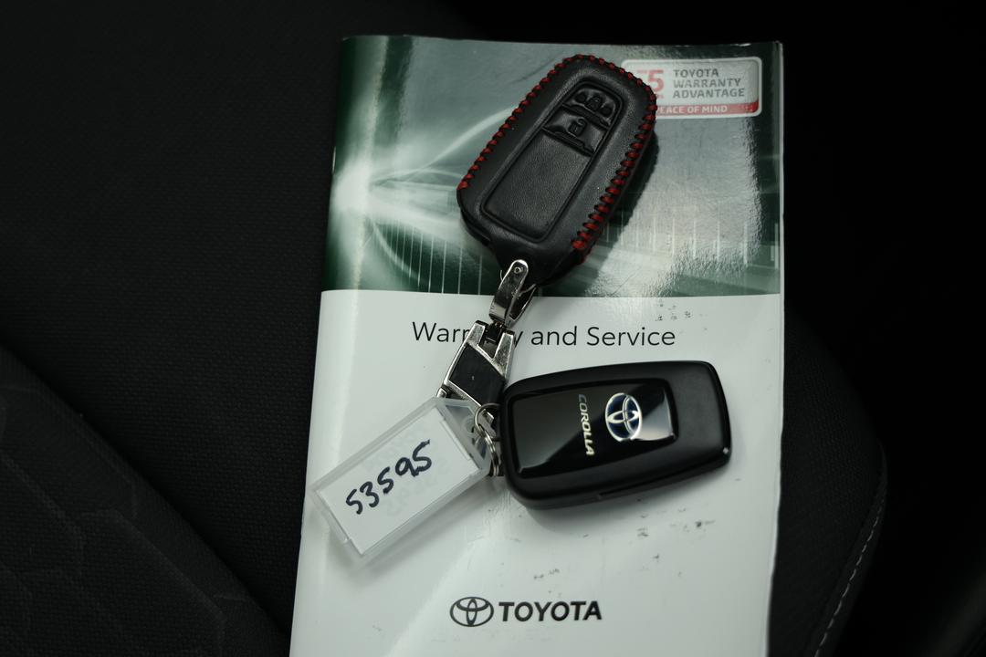 2020 Toyota Corolla Sx Hybrid, Automatic, 48090 km, Key Close-up