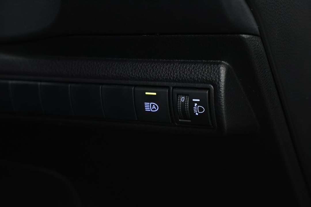2020 Toyota Corolla Sx Hybrid, Automatic, 48090 km, Utility Switches/Buttons