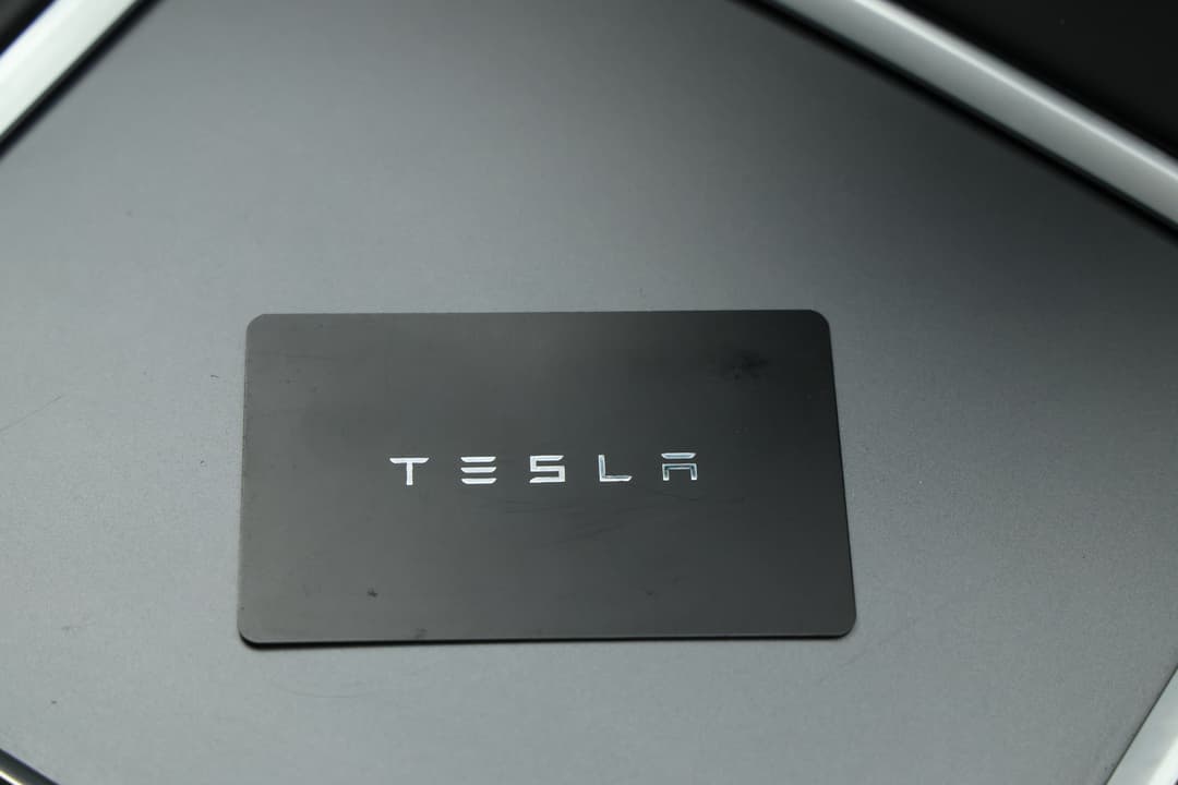 2023 Tesla Model Y Rear-wheel Drive, Automatic, 31783 km, Key Close-up