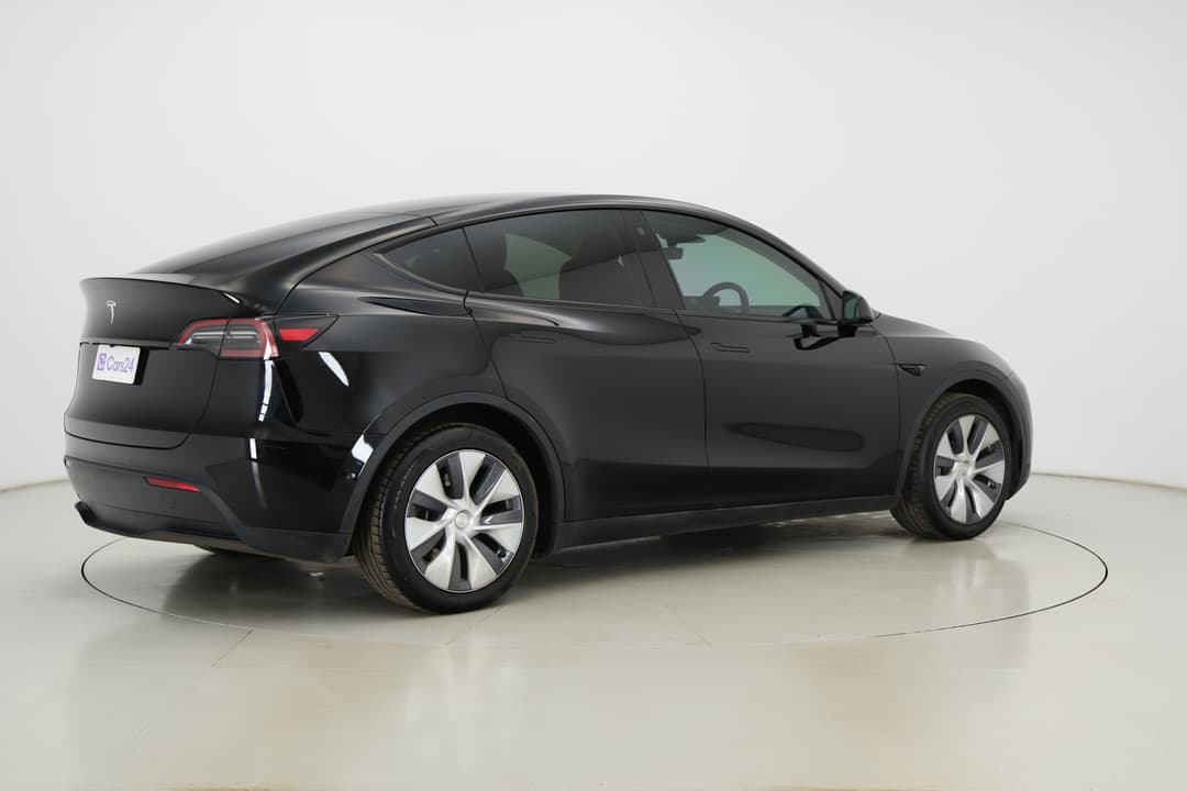 2023 Tesla Model Y Rear-wheel Drive, Automatic, 31783 km, Right Back Diagonal (45- Degree) View