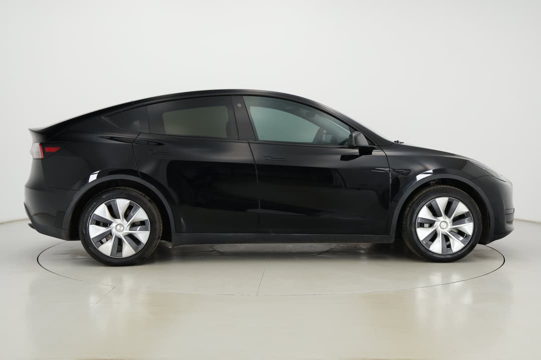 2023 Tesla Model Y Rear-wheel Drive, Automatic, 31783 km, Right Side View