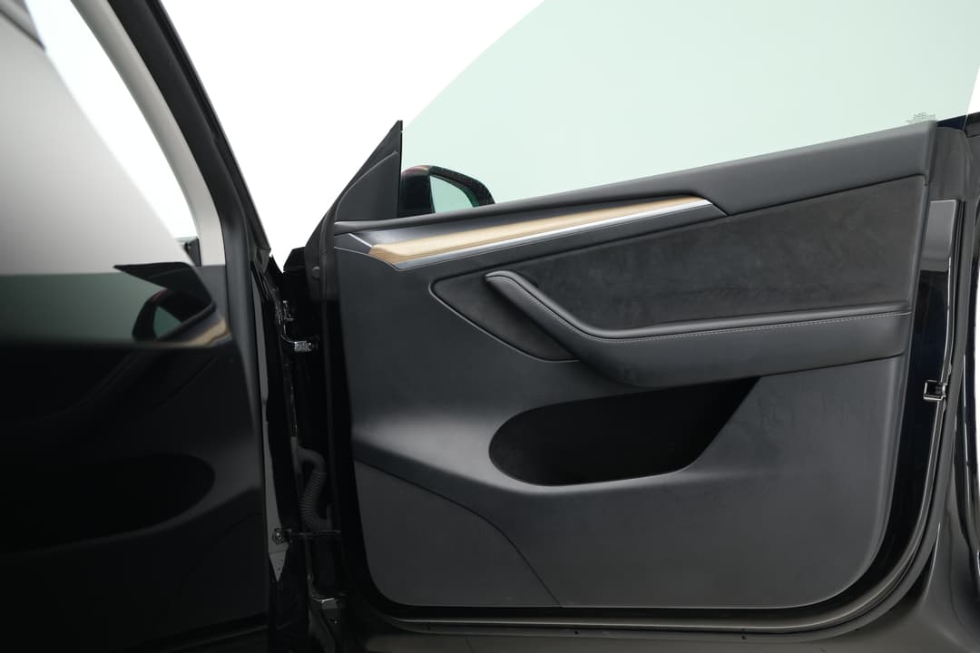 2023 Tesla Model Y Rear-wheel Drive, Automatic, 31783 km, Speaker View