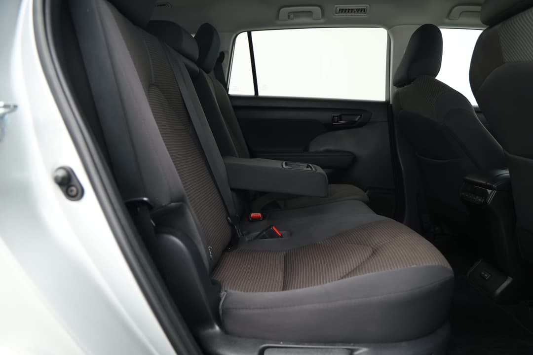 2023 Toyota Kluger Gx AWD, Automatic, 60029 km, Right Side Rear Door Cabin View
