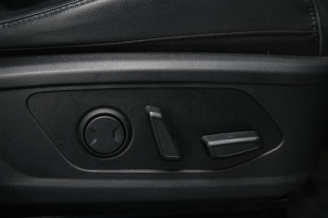 2023 Hyundai Tucson Elite (FWD), Automatic, 62056 km, Drivers Side Adjustment Panel
