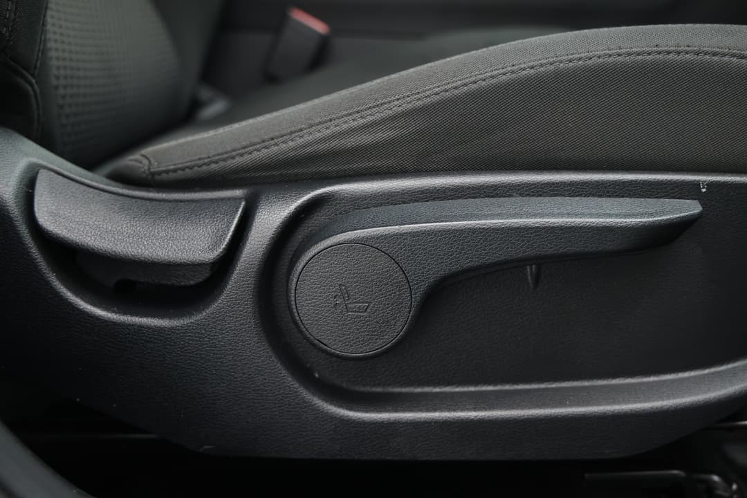 2022 Kia Sportage S (FWD), Automatic, 65883 km, Drivers Side Adjustment Panel