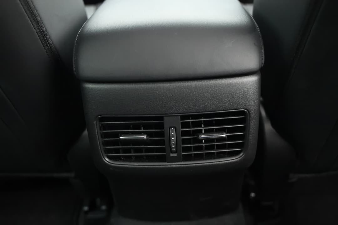 2025 Mazda 3 G20 Touring Vision, Automatic, 18588 km, Rear A/C Vent