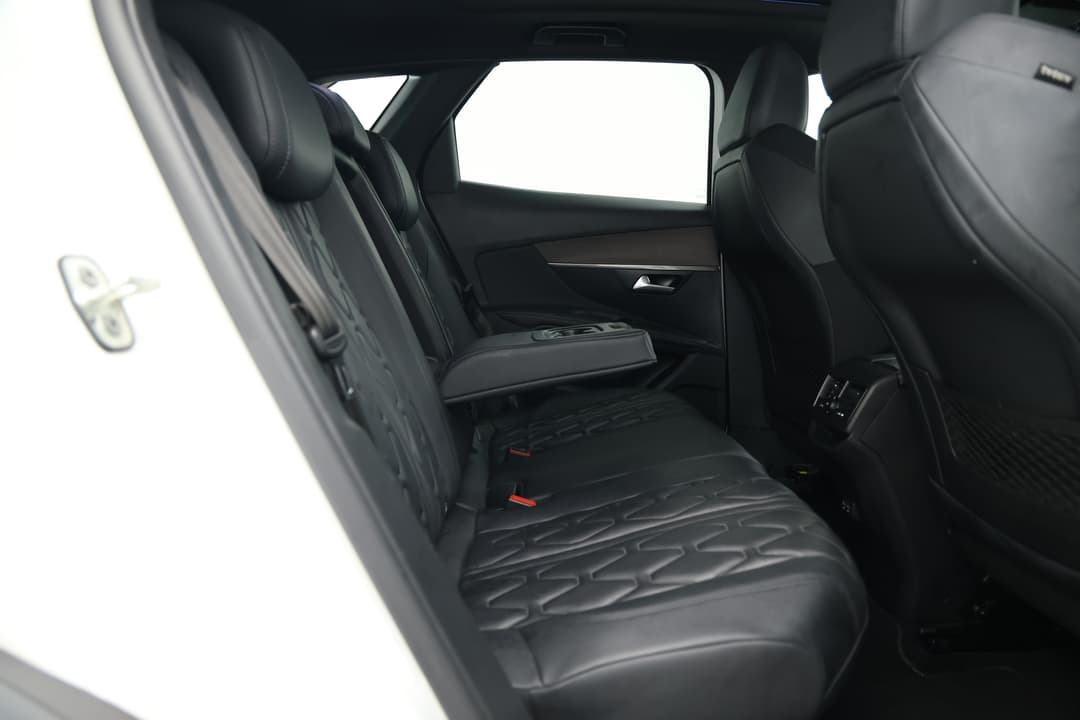 2022 Peugeot 3008 Gt Line, Automatic, 68822 km, Right Side Rear Door Cabin View