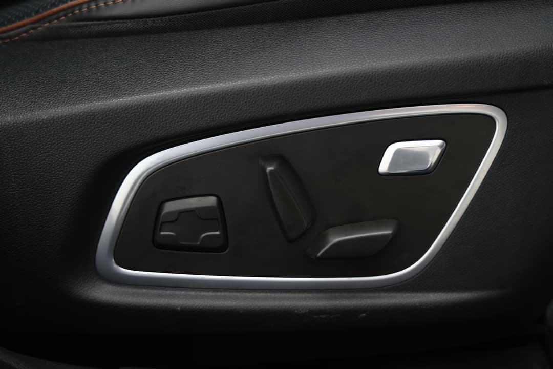 2021 Renault Koleos Intens (4x2), Automatic, 52040 km, Drivers Side Adjustment Panel