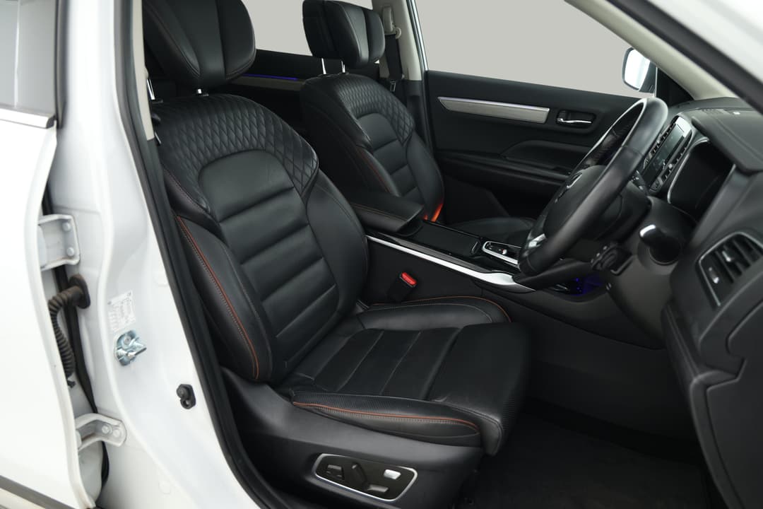 2021 Renault Koleos Intens (4x2), Automatic, 52040 km, Right Side Front Door Cabin View