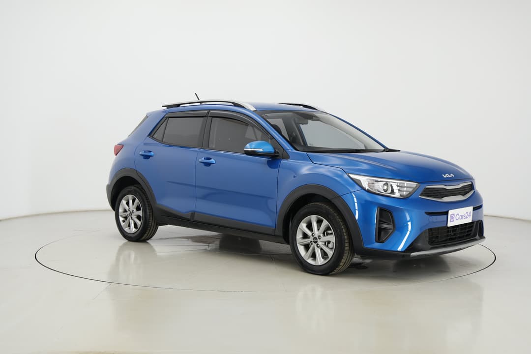 2024 Kia Stonic S, Automatic, 18797 km, Right Front Diagonal (45- Degree) View