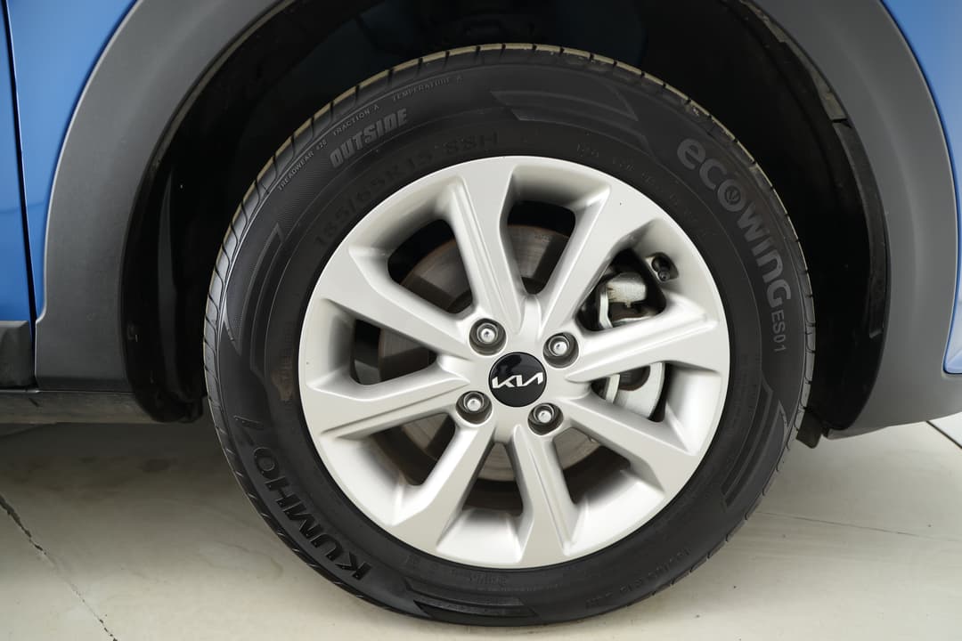 2024 Kia Stonic S, Automatic, 18797 km, Right Front Wheel