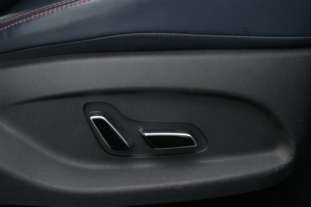2023 Byd Atto 3 Extended Range, Automatic, 15041 km, Drivers Side Adjustment Panel