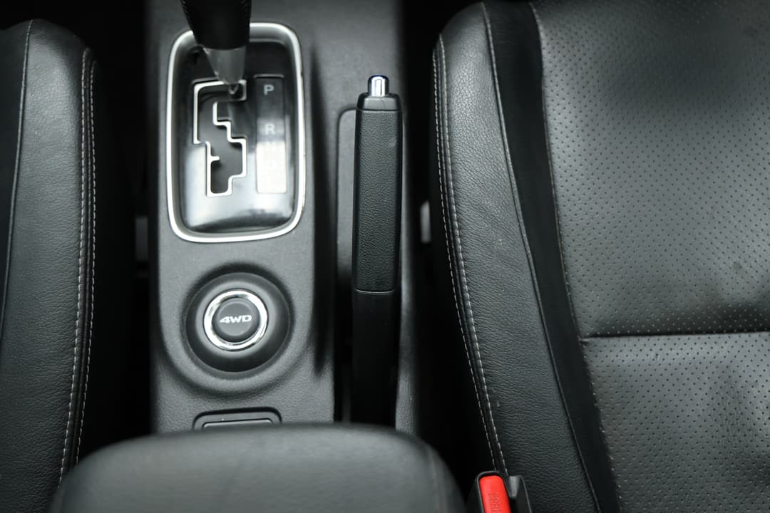 2015 Mitsubishi Outlander Exceed (4x4), Automatic, 125467 km, Handbrake
