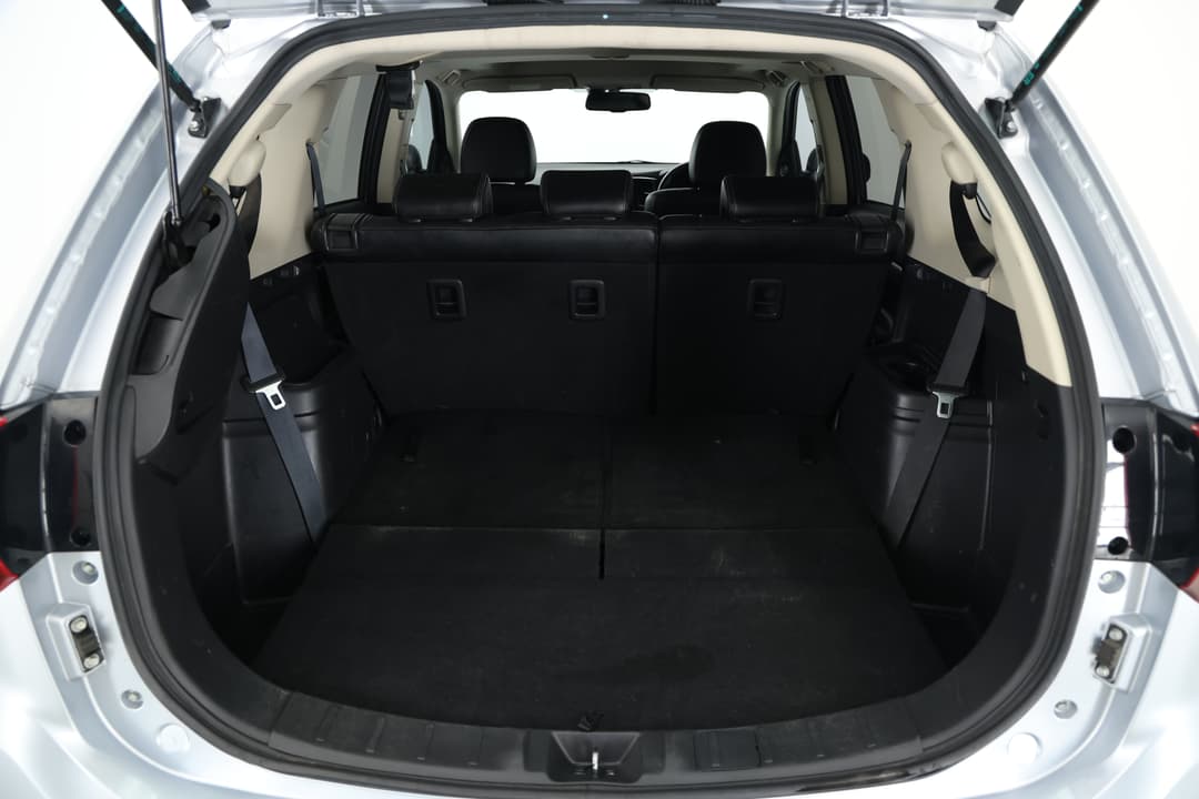 2015 Mitsubishi Outlander Exceed (4x4), Automatic, 125467 km, Boot Inside View