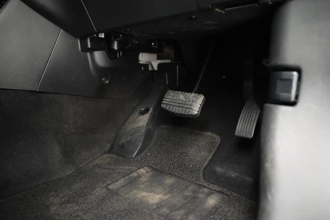 2015 Mitsubishi Outlander Exceed (4x4), Automatic, 125467 km, Pedals and Footmat