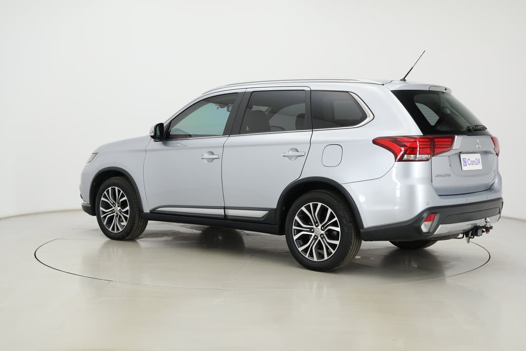 2015 Mitsubishi Outlander Exceed (4x4), Automatic, 125467 km, Left Back Diagonal (45- Degree) View