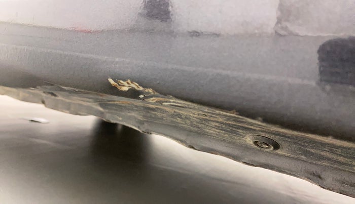 2013 Maruti Ertiga VXI, Petrol, Manual, 84,136 km, Left running board - Slightly dented