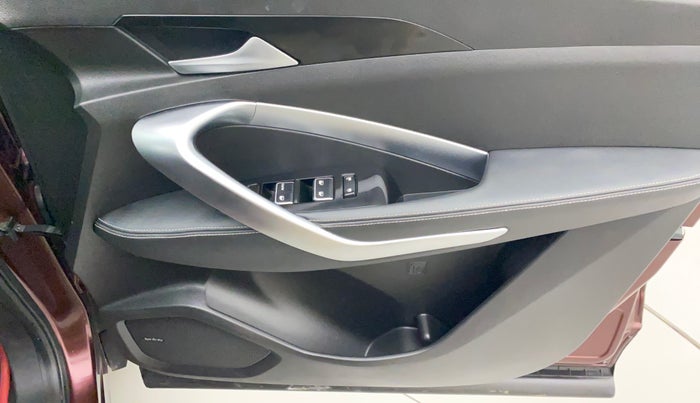 2019 MG HECTOR SHARP 1.5 DCT PETROL, Petrol, Automatic, 43,404 km, Driver Side Door Panels Control