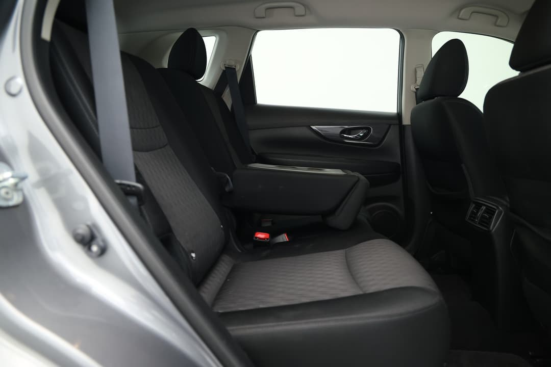 2018 Nissan X-trail St (4WD), Automatic, 136689 km, Right Side Rear Door Cabin View
